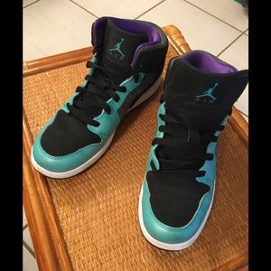 Nike- women’s high top sneakers. Like new